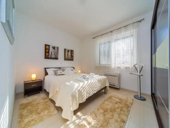 4B Apartments