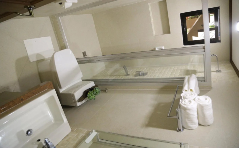 The Lakeview Suites