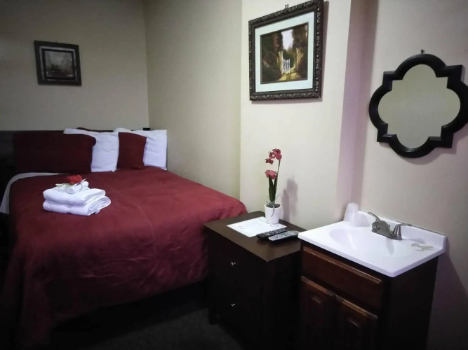 Neptune Hotel