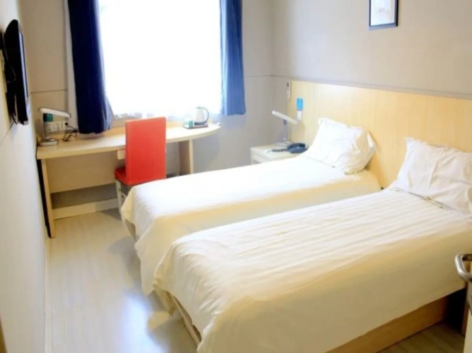 Standard Twin room with view