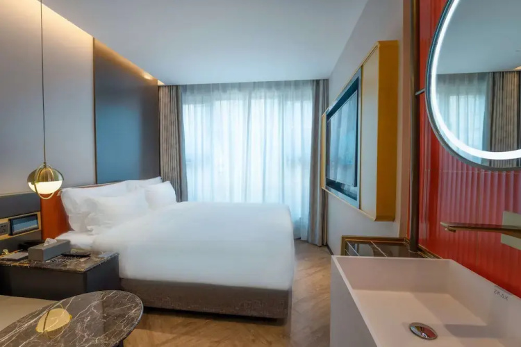 M Hotel