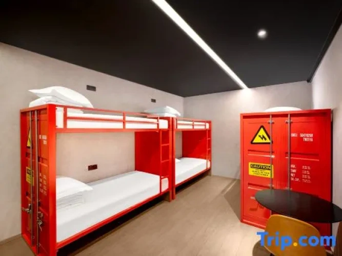 Sextuple Suite