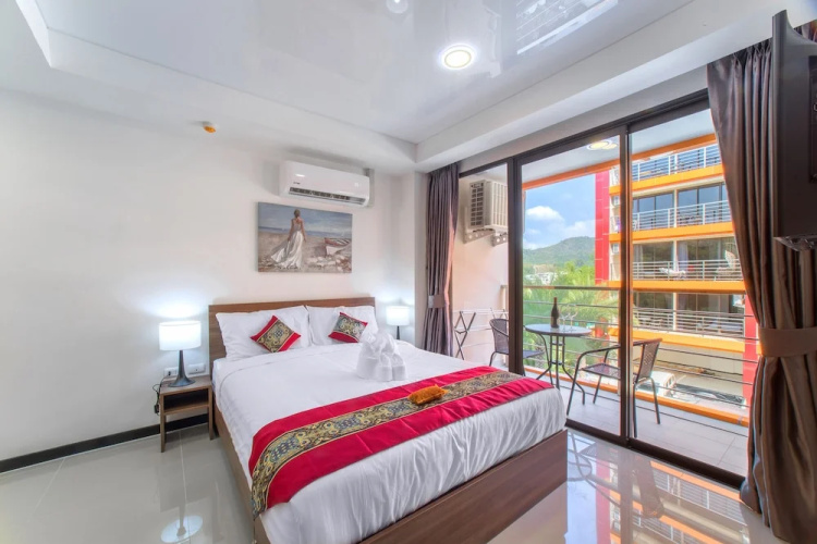 Naiharn Sea Apartment