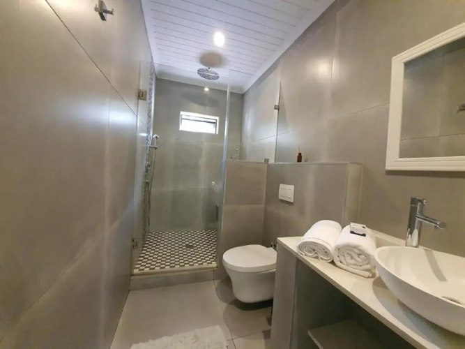 Guest House on Gillian Unit 1