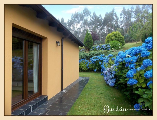 2 Bedrooms Bungalow
