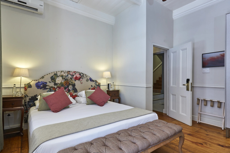 Chapter House Boutique Hotel