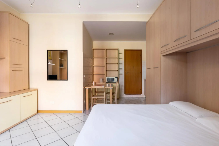 Bright Studio With Balcony by Wonderful Italy