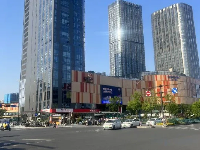 Hangzhou Junyue Hotel (Xiasha University City Gaosha Road Subway Station Store)