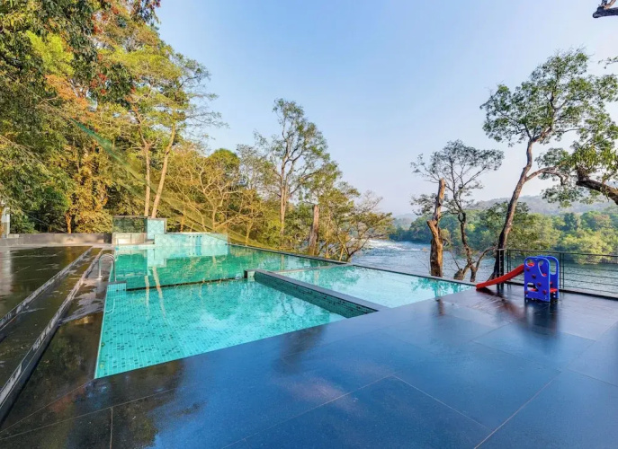 Silverbill Resorts