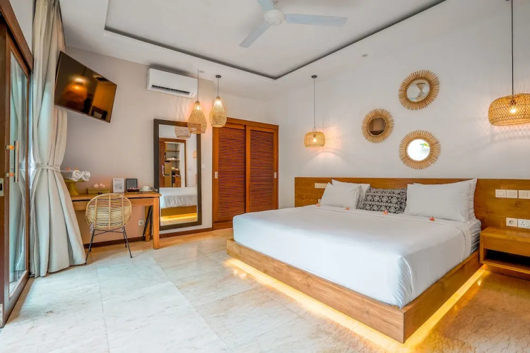 Frangipani Villa Kuning At Berawa