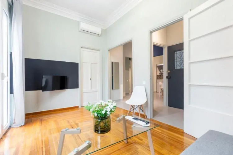 Acropolis Apartments