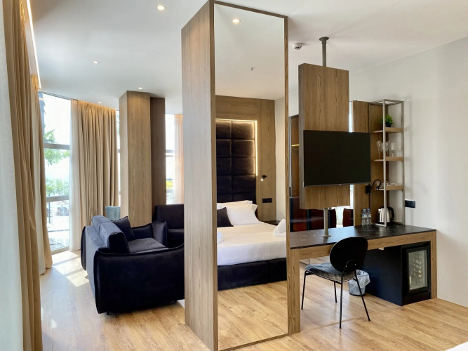 Elmar Hotel