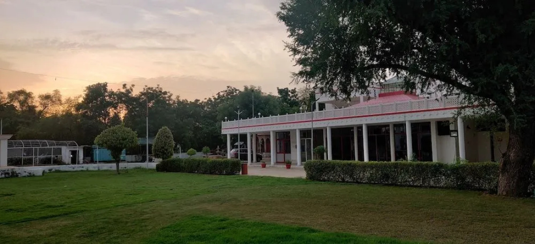 Riders Resort