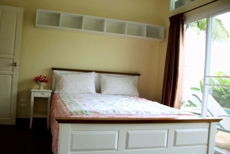 2 Bedrooms Quadruple Villa