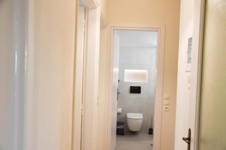 Comfy Central Apartment