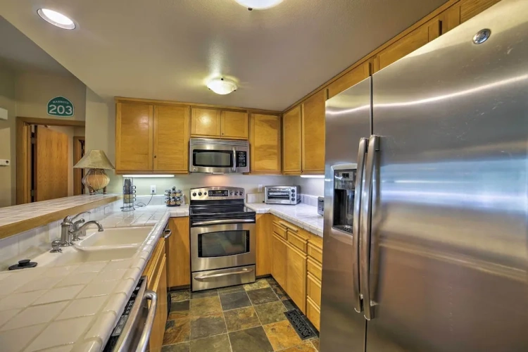 2 Bedrooms Apartment
