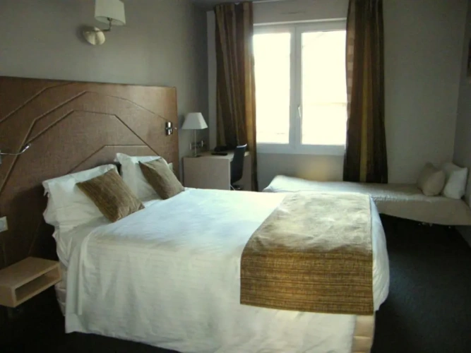 Standard Triple room