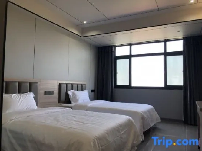 Standard Twin room with sea view