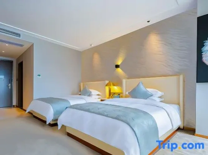 Standard Twin room with river view