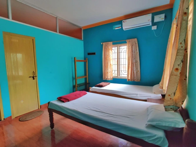 Economy room