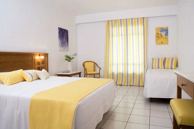 Chrissi Amoudia Hotel