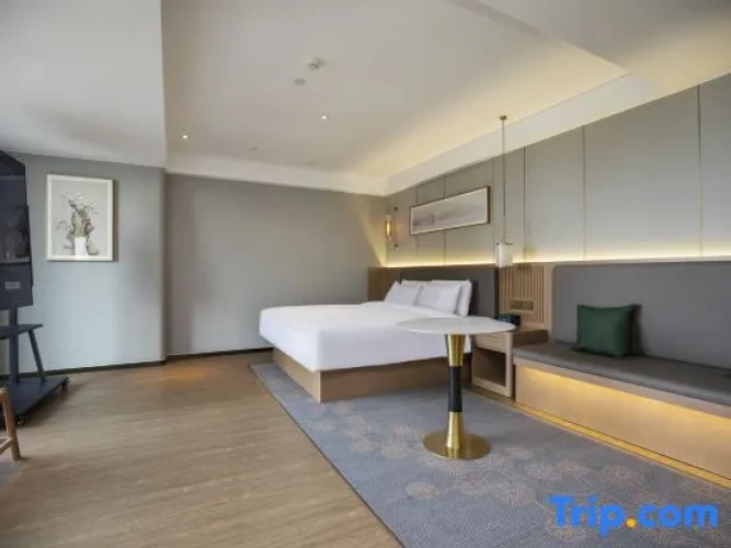 Luxury Suite