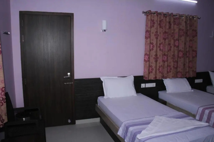 Jeyam Residency