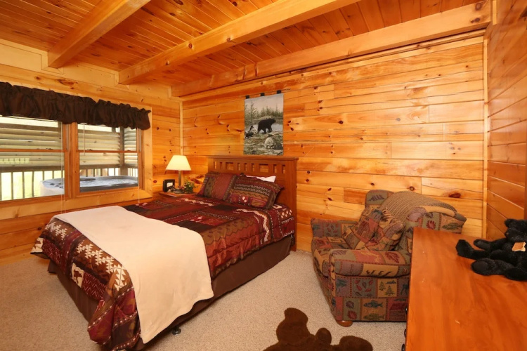 Bear Heaven - Two Bedroom Cabin