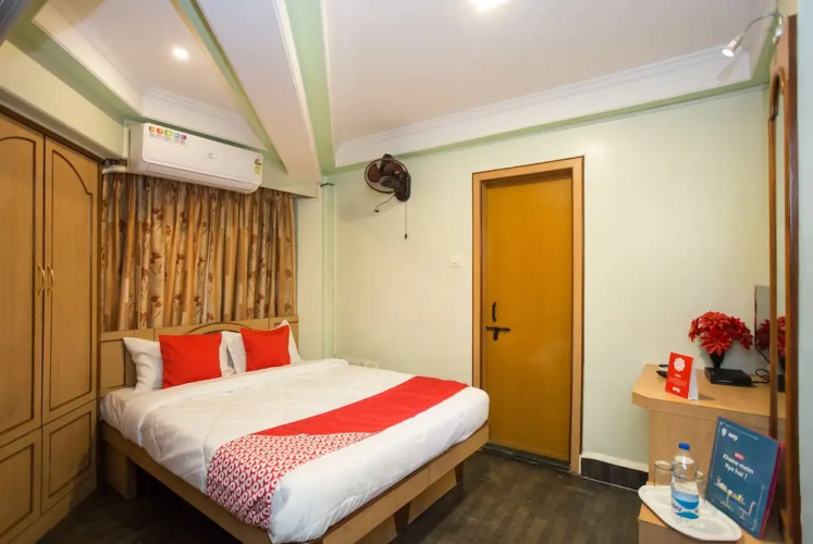OYO 11499 Hotel Padma Krishna