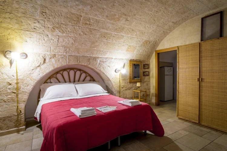 Economy Double Basement room
