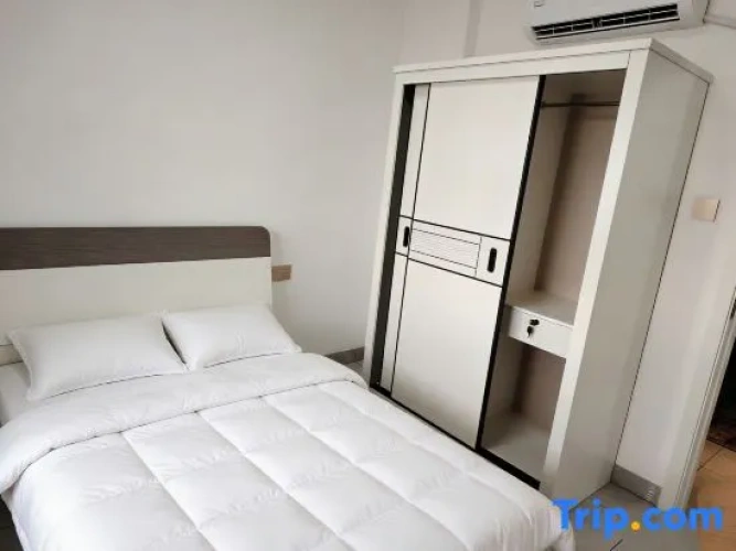 2 Bedrooms Economy Family Suite with balcony