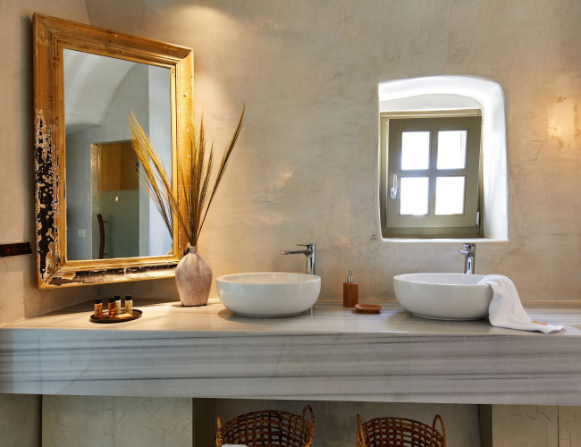 Rhenia's Suites