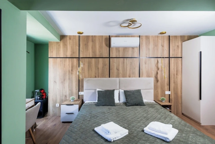 Standard Triple room