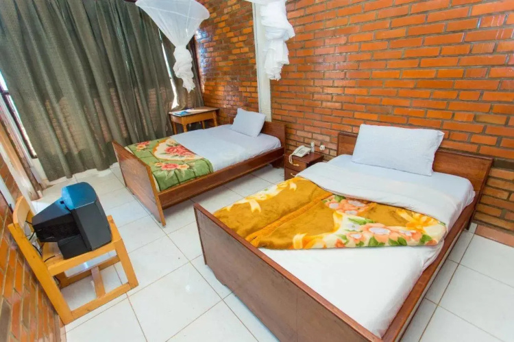 Heart Land Hotel
