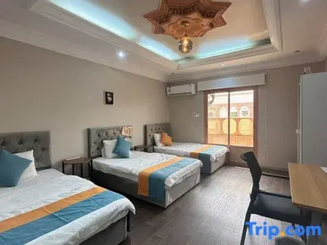 Standard Double room with street view