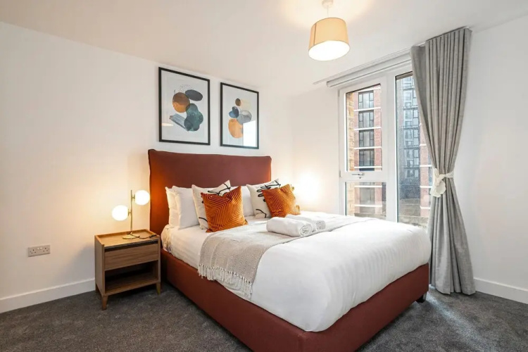 Designer Flat Near City Centre