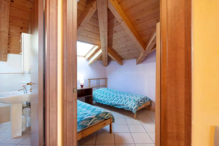 Trilocale in villa Apt 5