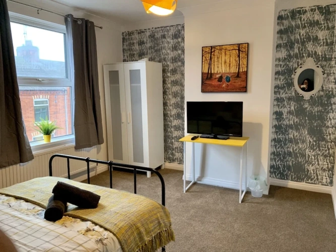 4 Bedrooms Cottage