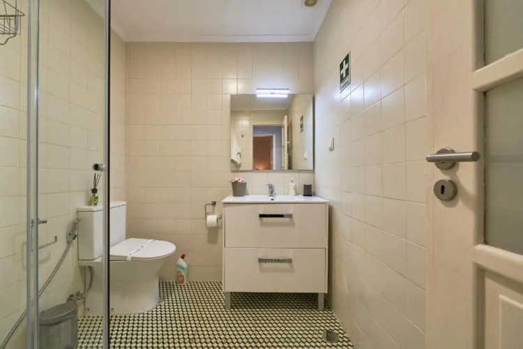 Aesthetic Riverview Apartment in Historical Lisbon