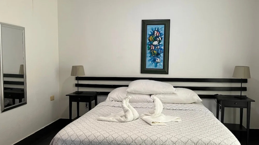 MANAYA Bed & Breakfast