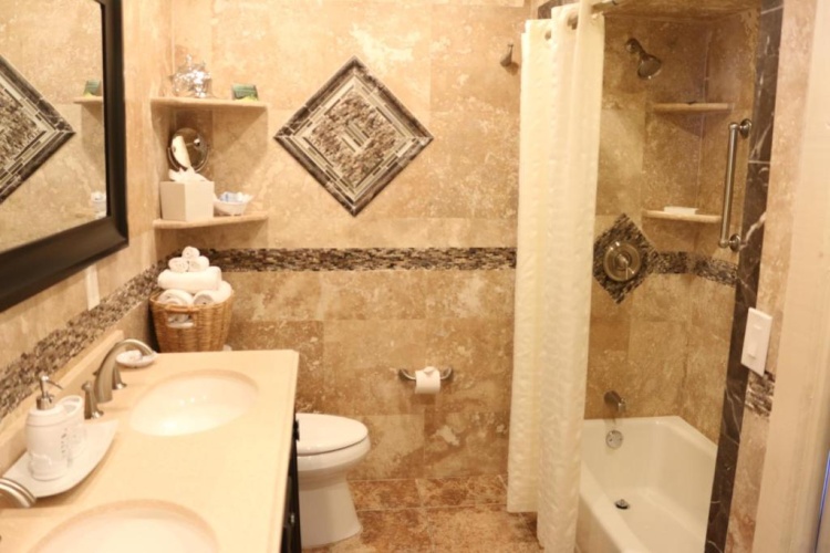 Suite with balcony