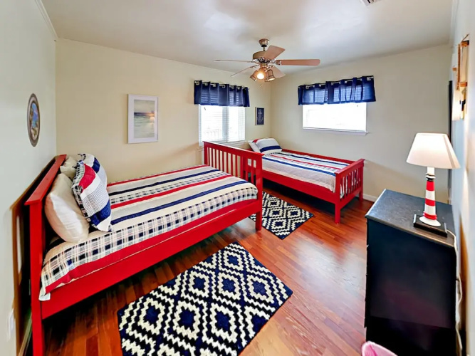 344 E Beach Blvd Condo Unit 21 by RedAwning