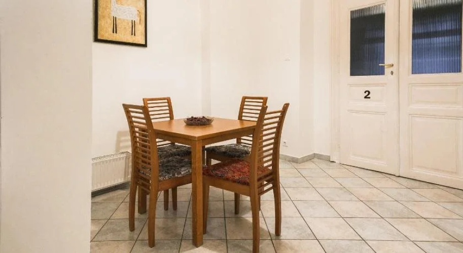 Ozone Private Rooms And Hostel