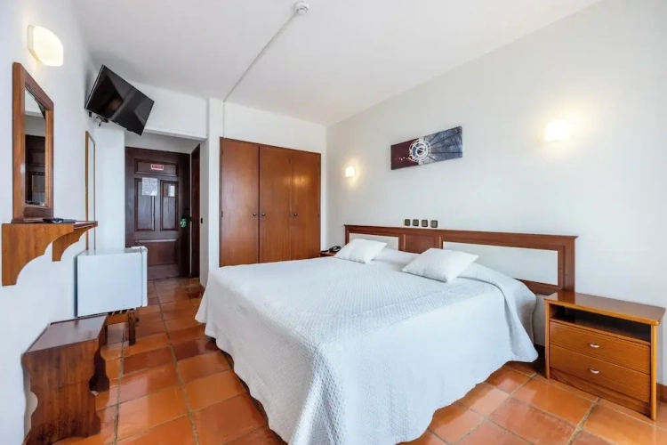 Standard Double room with balcony and beachfront