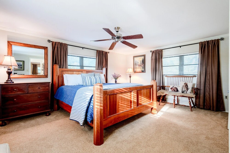 River Oaks Oasis