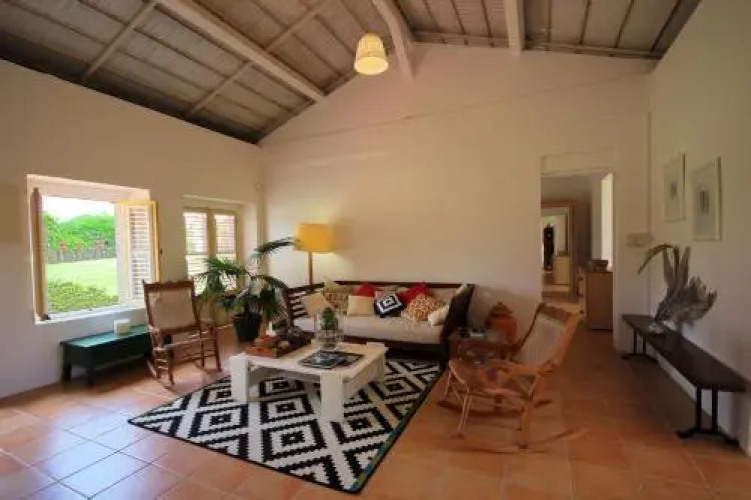 Charming villa with swimming pool