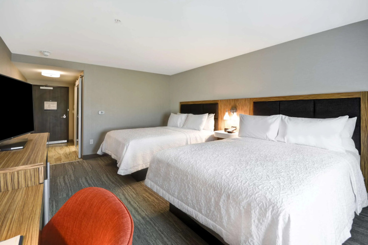 Hampton Inn & Suites Detroit/Warren