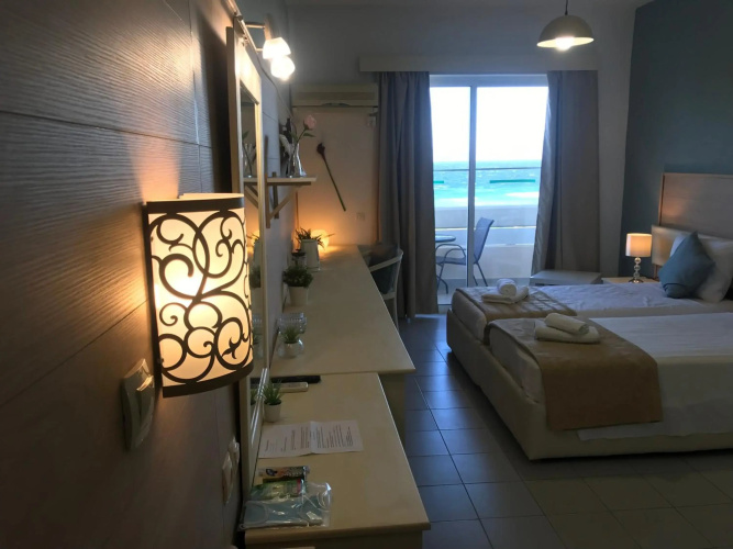 Bayside Hotel Katsaras