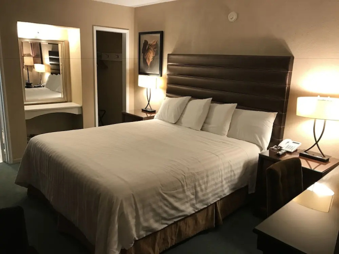 Discovery Inn