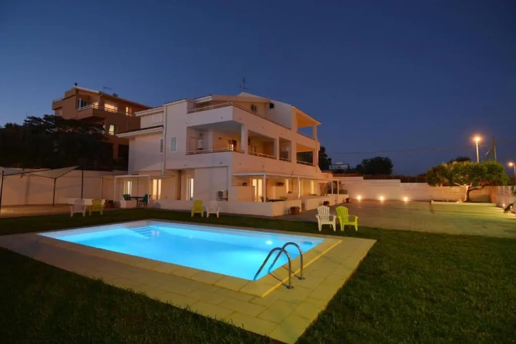 Apartment with balcony